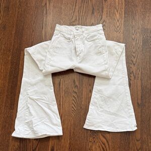 🎈🎈 7 For All Mankind Crisp White Denim Flare Jeans